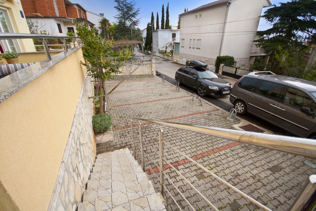 Adela Apartments Dramalj Exterior foto